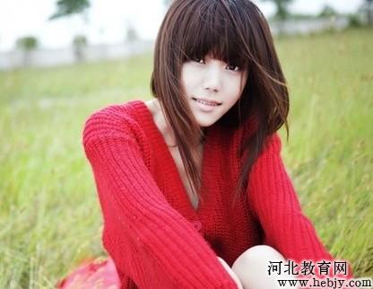 清纯妩媚校花美女